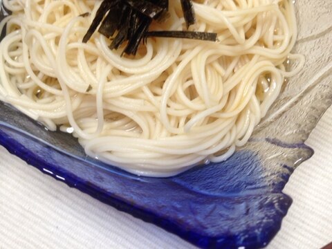 寿司海苔で刻み海苔☆定番素麺(*^^*)